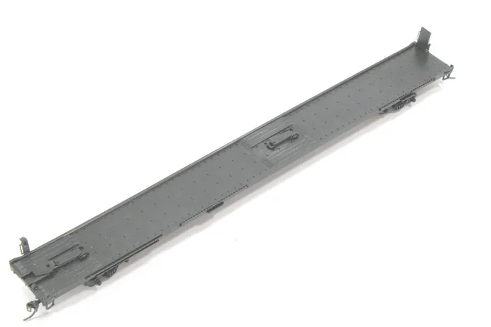 Athearn HO Scale 2000 86′ Flatcar Undecorated Kit – NOS
