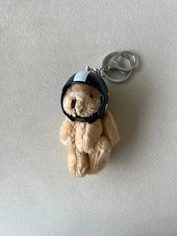 ブラックヘルメットバイカーベアバッグチャーム