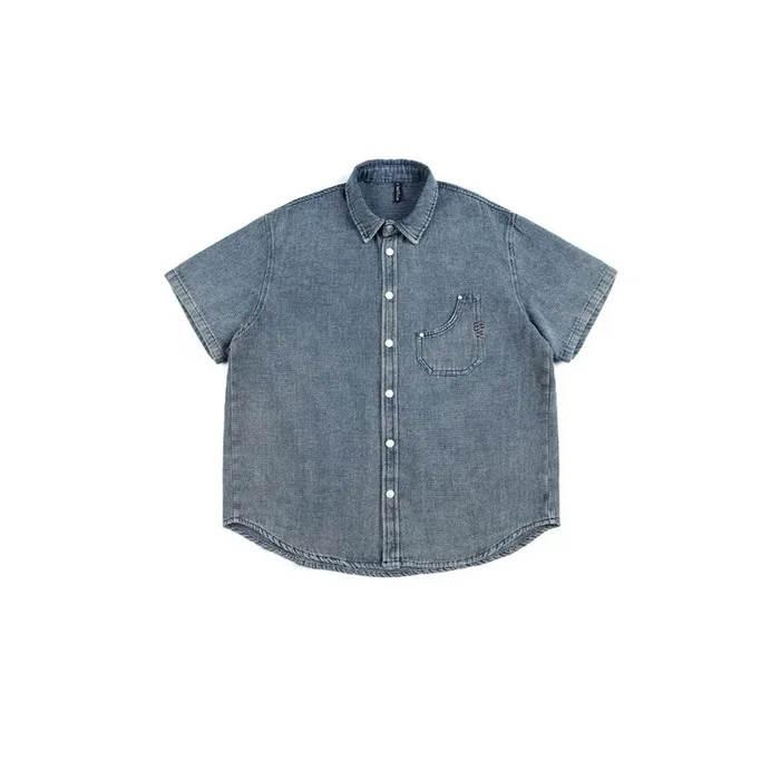 Chemise Chambray en denim bleu clair classique en vente – Style vintage à manches courtes pour hommes et femmes