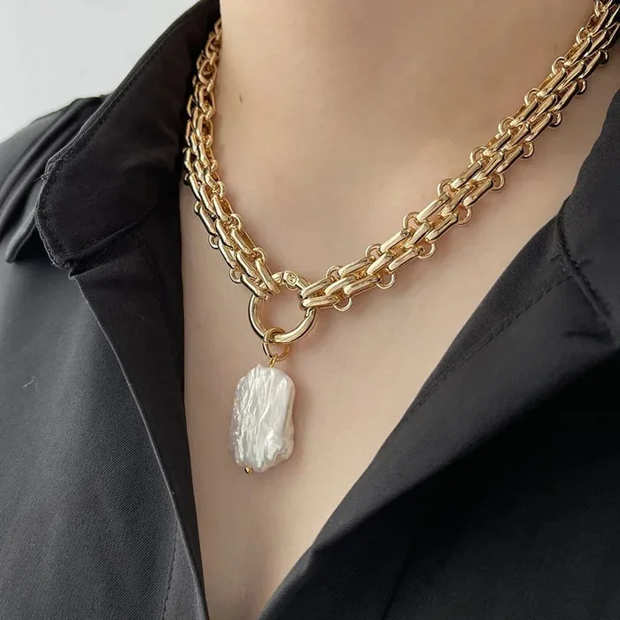 Chunky Chain Pearl Pendant Necklace