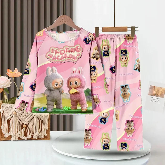 LABUBU Baby-Pyjama-Set – „Aufregende Macaron“-Nachtwäsche aus Milchseide