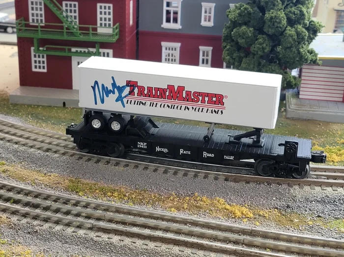 Lionel 6-19411 O Gauge NKP Flatcar with Autographed Trainmaster Trailer – USED