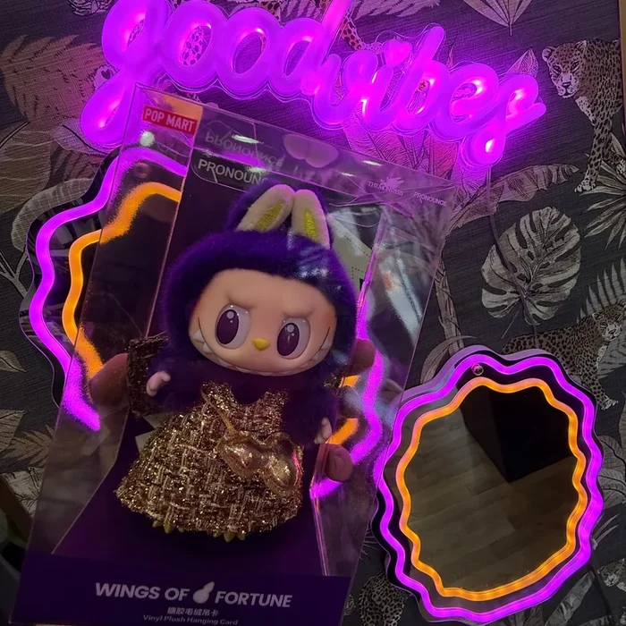 Виниловая плюшевая подвесная открытка Pop Mart Labubu x Pronounce Wings of Fortune ОРИГИНАЛ