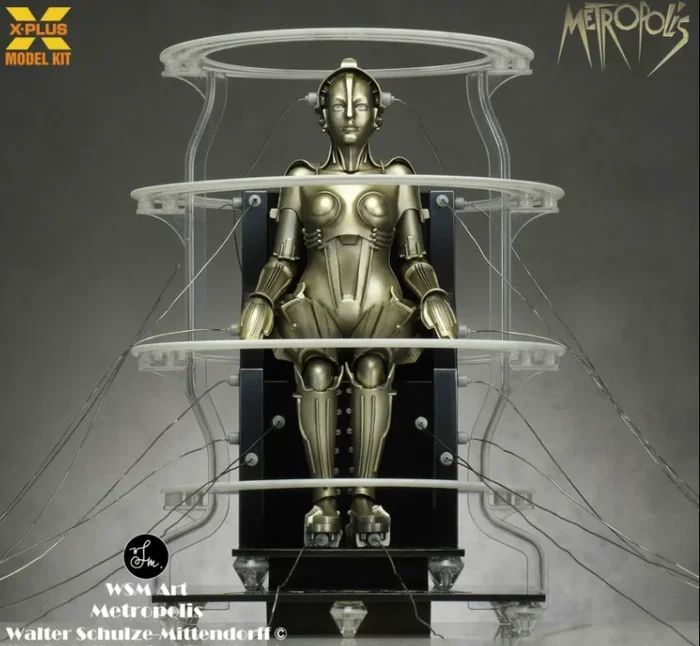 X-Plus Models 22576 1/8 Maria from Metropolis Seated Version Figure Kit